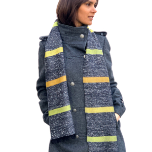 Tweed Schal aus Seide schwarz-weiss mit gelben Streifen